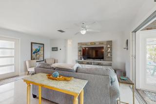 Redfish Cove Getaway - 4