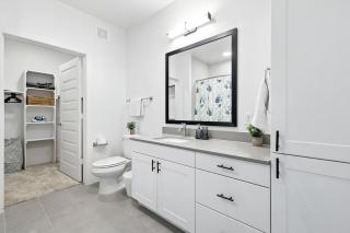 05 Downtown FW 1BR, Luxury Living with Resort Style Pool and Gym - Fort Worth - 5