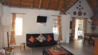Kruger Cottage - Marloth Park - 4