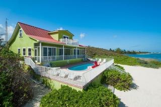 Parrot-ise 4 Bedroom Villa - 0