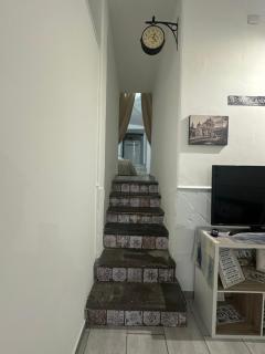 Garibaldi House - 4