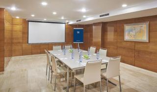 NH Barcelona Eixample - 2