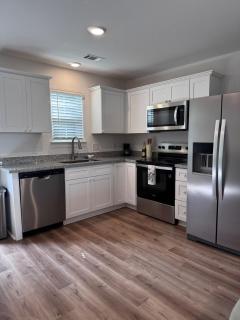 Chic Beach Home Near Airport Casino Base - 6