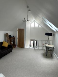 Charming King Bed Ensuite Studio in Peaceful West Challow - 5