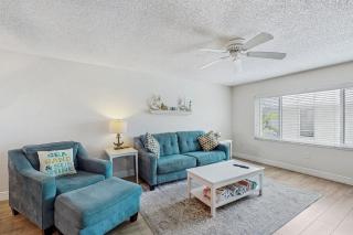 Salt & Sun Siesta - 0