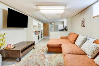 Pet-Friendly Abode, 2 Mi to Dtwn Evanston! - 9