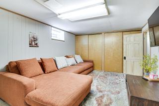 Pet-Friendly Abode, 2 Mi to Dtwn Evanston! - 6