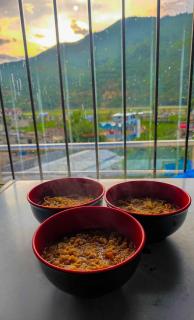 Twins Cafe and Guest House - 8