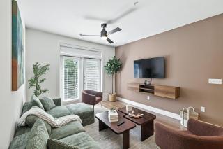 44 Chic 2B Condo, Resort Pool and Gym, Near Stockyards - 0