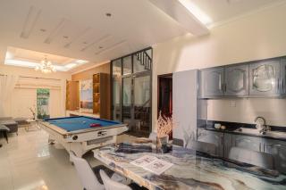 Elegant Luxury Villa for 10 People - 1