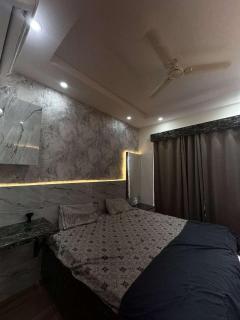 Bnb kaveri city center - Greater Noida - 7