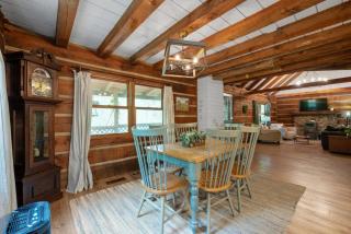 Outdoors Sleeps7 Family Getaway Fun Arcade - 4