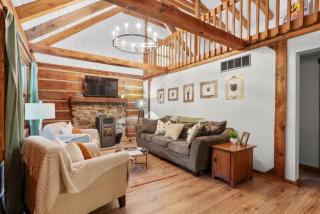 Outdoors Sleeps7 Family Getaway Fun Arcade - 4