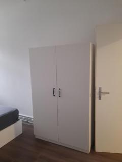 BnB 2 Room sleep 3 - 1x Queensize-Double Bed 1x Single Bed - 7