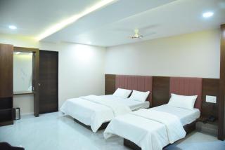 Hotel Kamal Grand - 6