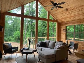 Fern Haven A modern take on Hocking Hills cabins - 5
