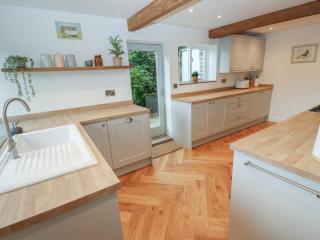 Hill Top Cottage - 1