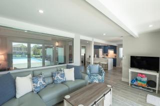 Curlew Beach Cottage by Sun Palace Vacations - 1