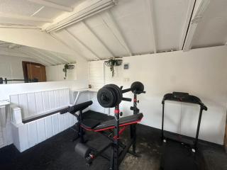 Luxury 5BD, Gym, Parking, Bus to Airport, Sleeps10 - 2