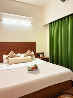 Your 2nd Home Studio Haven - 9