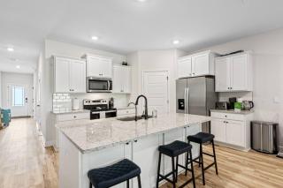Spacious 4BR Home Near Midtown & FSU - 2