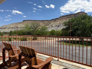 Cathedral Valley Inn - 2