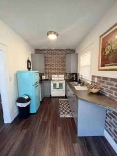 Downtown Location W Patio plus Washer and Dryer - 5