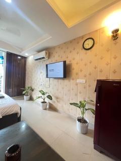 The majestic manor - 5