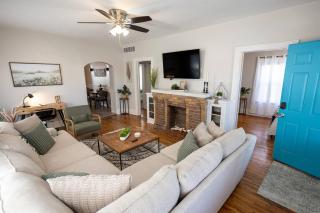 Fenced Lot W Washer and Dryer. Family Friendly - 5