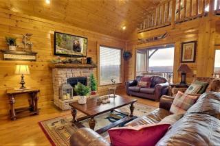 A Natural High - Jaw-Dropping Views, Steamy Hot Tub + Fun Game Nights - 4