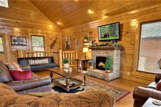 A Natural High - Jaw-Dropping Views, Steamy Hot Tub + Fun Game Nights - 3