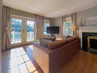 Serenity Haven - A Modern Retreat - Monroe - 3
