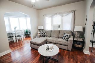 Central Location. Fenced Yard W Washer and Dryer - 8