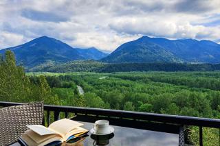 EmeraldRidge Retreat - 180 Degree Amazing View & Firepit & BBQ - Chilliwack - 9