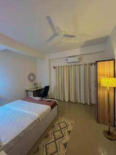 The Aura premium Homestay near Paltan bazar Gs road - 3