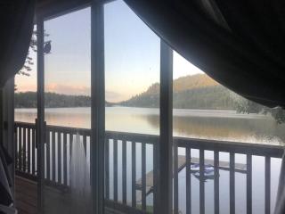 Twin Lakes Waterfront Retreat with Private Dock Fire Pit And Family Friendly Space - 6