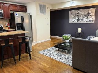 NY-NJ Tennis Suites - Sleeps 40 - 15 Mins to NYC - 7