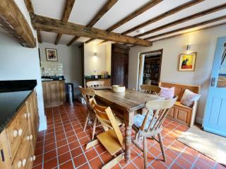 Smith Yard Cottage, Ashbourne - 2