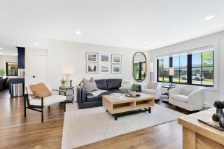 Fenced Backyard W Patio and Grill. Secure Location. - 4