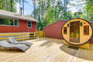 Forested Retreat w/ Sauna: 5 Mi to Schroon Lake - 8
