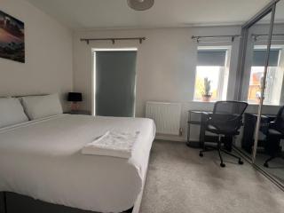 New Built 3 Bedroom in Dartford City Center - 4