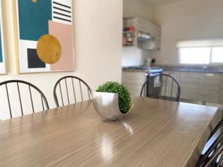 Casa con Alberca en Privada, 5 min del Aeropuerto y Consulado - Hermosillo - 1