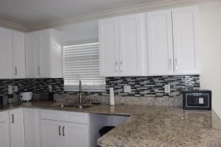 Super Room 5 minutes from PBI Airport - 4