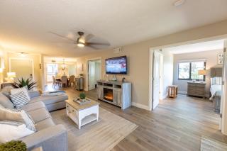 Relaxing Beach Condo Walk to Ocean Plus 3 Pools, Tennis & Trails - 0