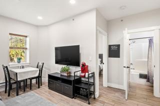 Downtown One Bedroom Apartment Fully Furnished - 7
