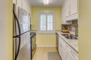 Poolside Fun and Ocean Strolls Myrtle Beach Oasis! - Myrtle Beach - 2