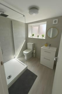 Kehoe's Pad Near Etihad Stadium & Coop Live Arena Sleeps 4 - 5