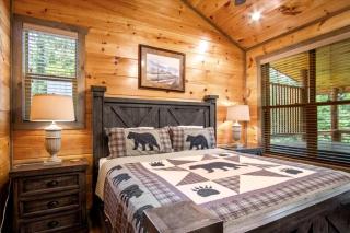 Charming Forest Cabin with Hot Tub & Fire Pit near Gatlinburg, Tennessee - 5