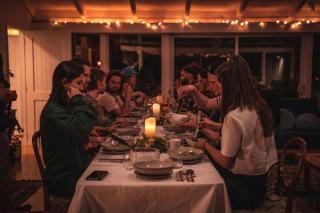 Tranquil Vacation Rental by Lake Wakatipu with Majestic Mountain Views in Queenstown, New Zealand - 4