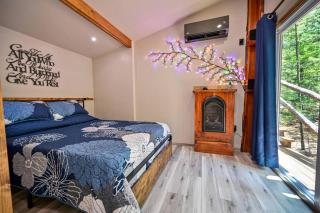 Cozy Tiny Cabin with Porch & Fire Pit near Scenic Trails in Western Arkansas - Boles - 8